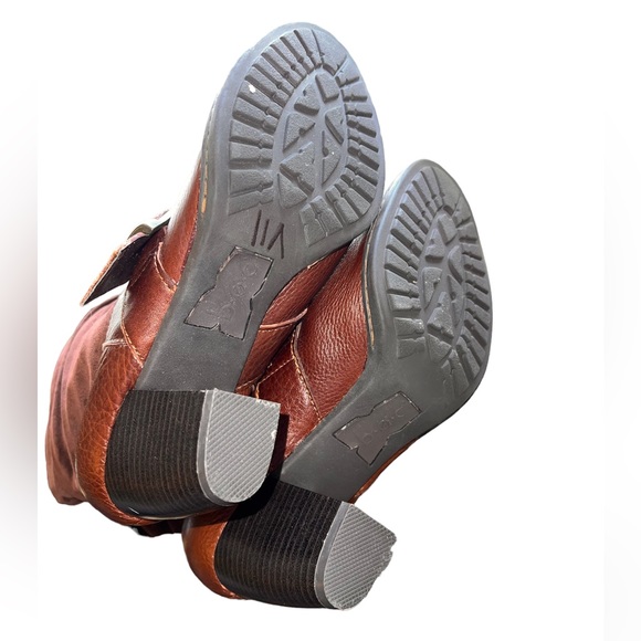 B. O. C. size EU 40.5 reddish brown leather boots, 3” heel, excellent condition - Picture 5 of 11